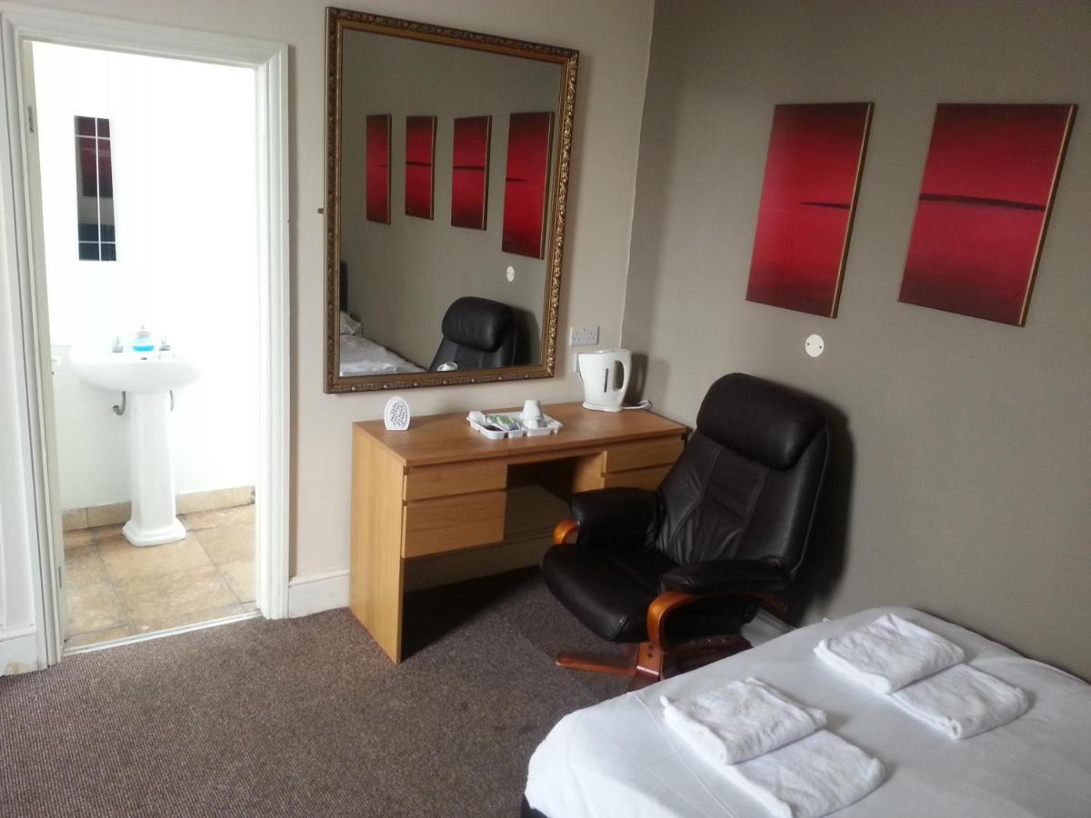 Victoria Hotel Newport  Room photo