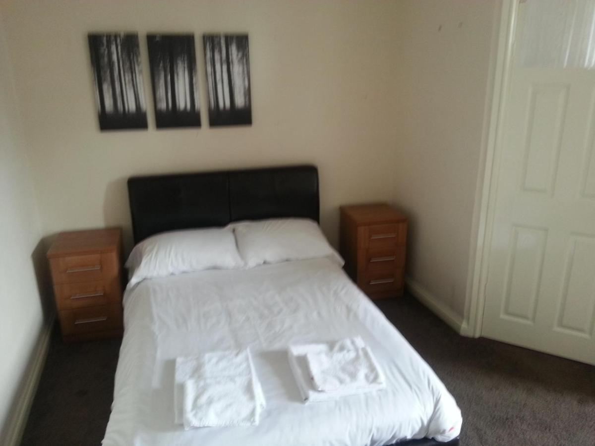 Victoria Hotel Newport  Room photo
